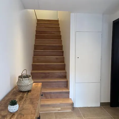 Doux Refuge Avec Terrasse Parking Gratuit アパート