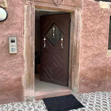 Doux Refuge Avec Terrasse Parking Gratuit アパート ベーブレンハイム